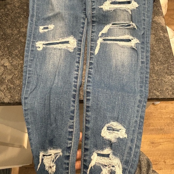 American Eagle size10 distressed super stretch jeans - Picture 3 of 4
